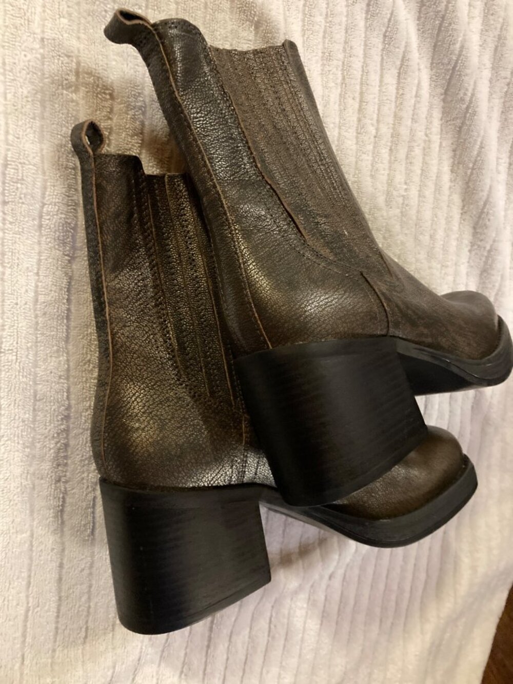 Kenneth Cole New York Women's Chelsea Boot - Size 8 US | 39 EU - Brand New - Picture 5 of 8